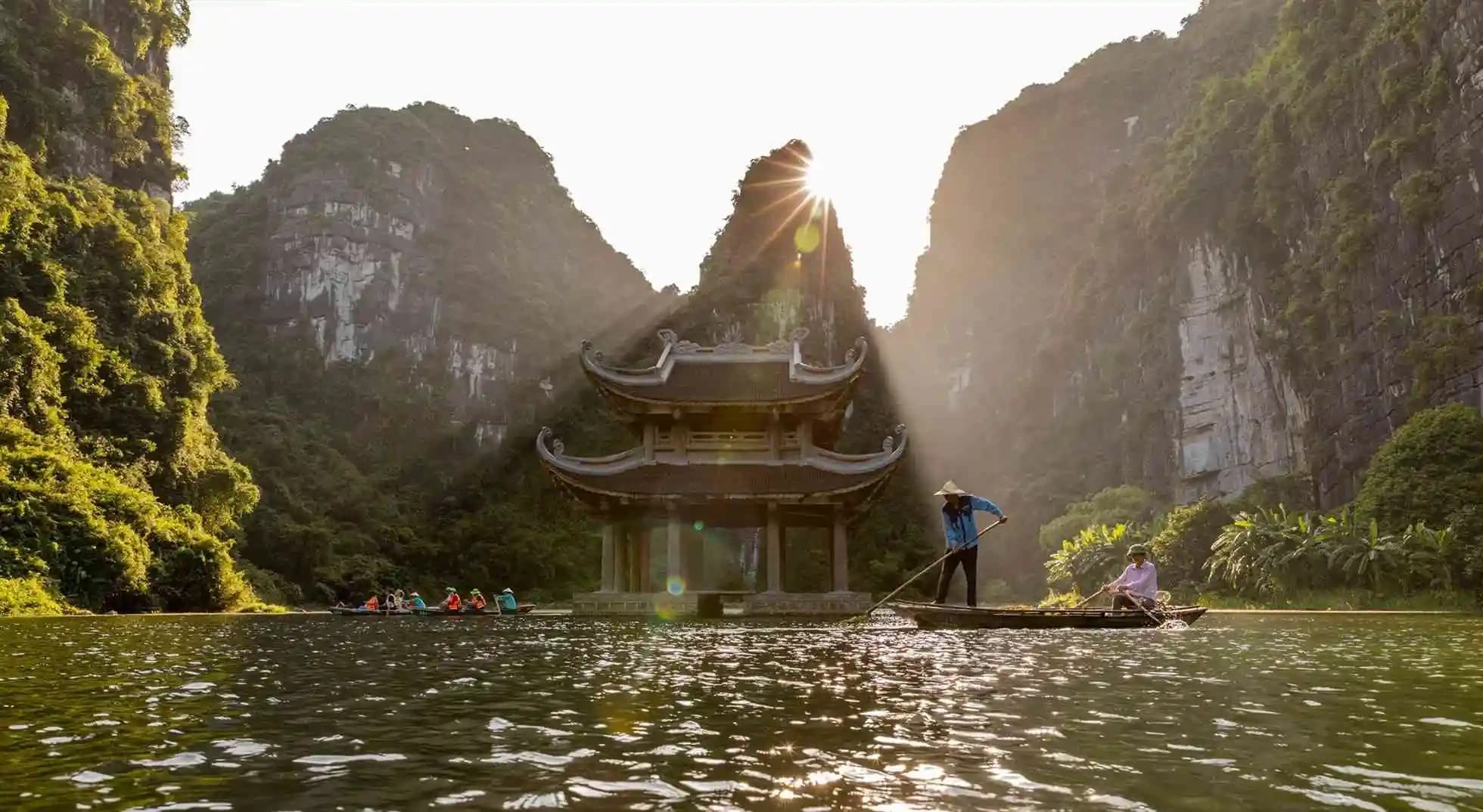 TP.HCM	– HÀ NỘI	– HẠ LONG	– NINH BÌNH - TRÀNG AN	– TAM	CHÚC	– SAPA – FANSIPAN - ảnh 4