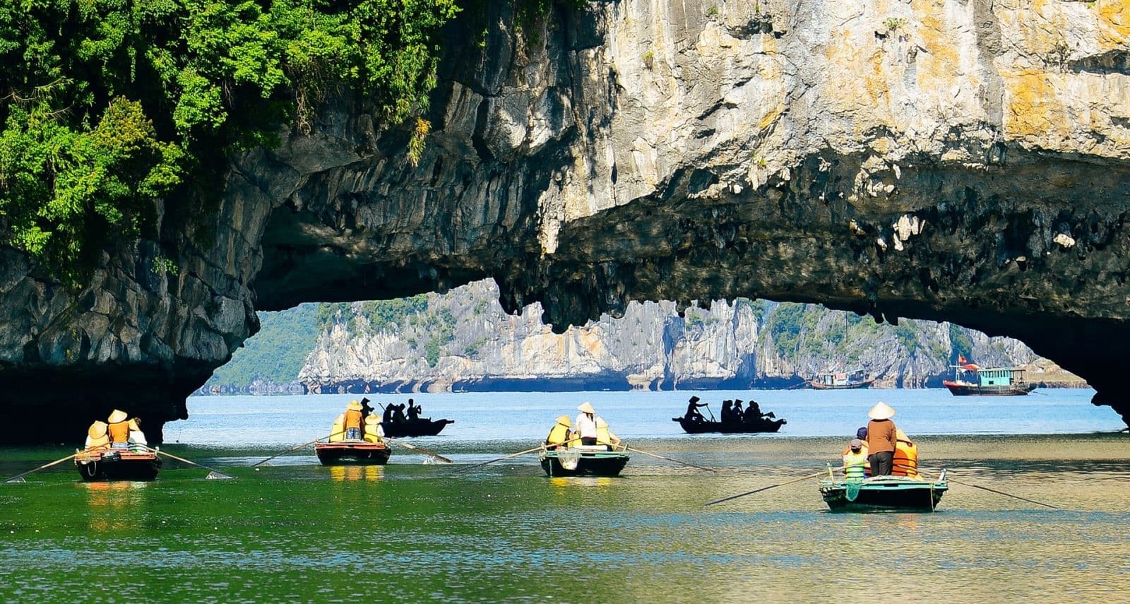 TP.HCM	– HÀ NỘI	– HẠ LONG	– KHÁM PHÁ VỊNH - ảnh 2